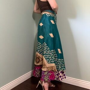 Reversible wrap skirt